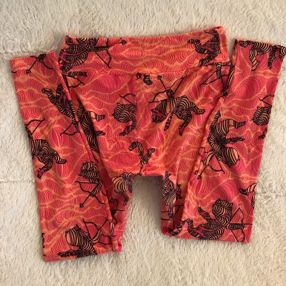 LuLaRoe OS Leggings Cupid - Picture 3 of 4